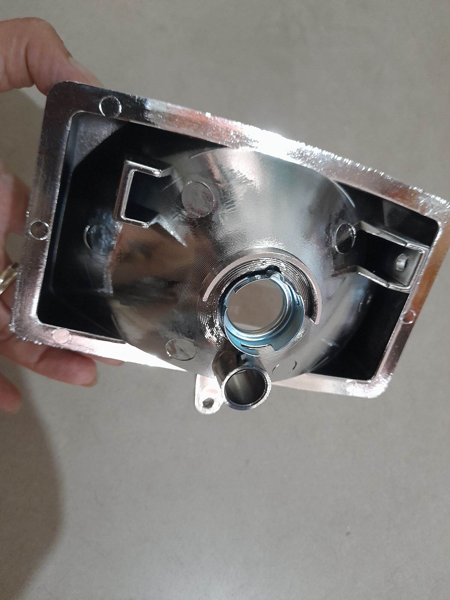 Chóa đèn trước xe Max nhật
