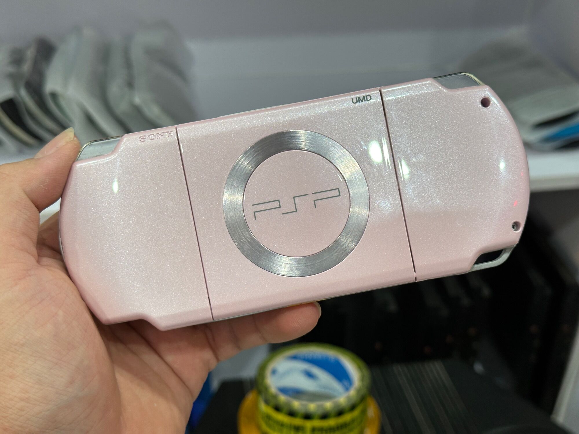 Máy Game PSP 2000 đen hồng 95% FULL GAME