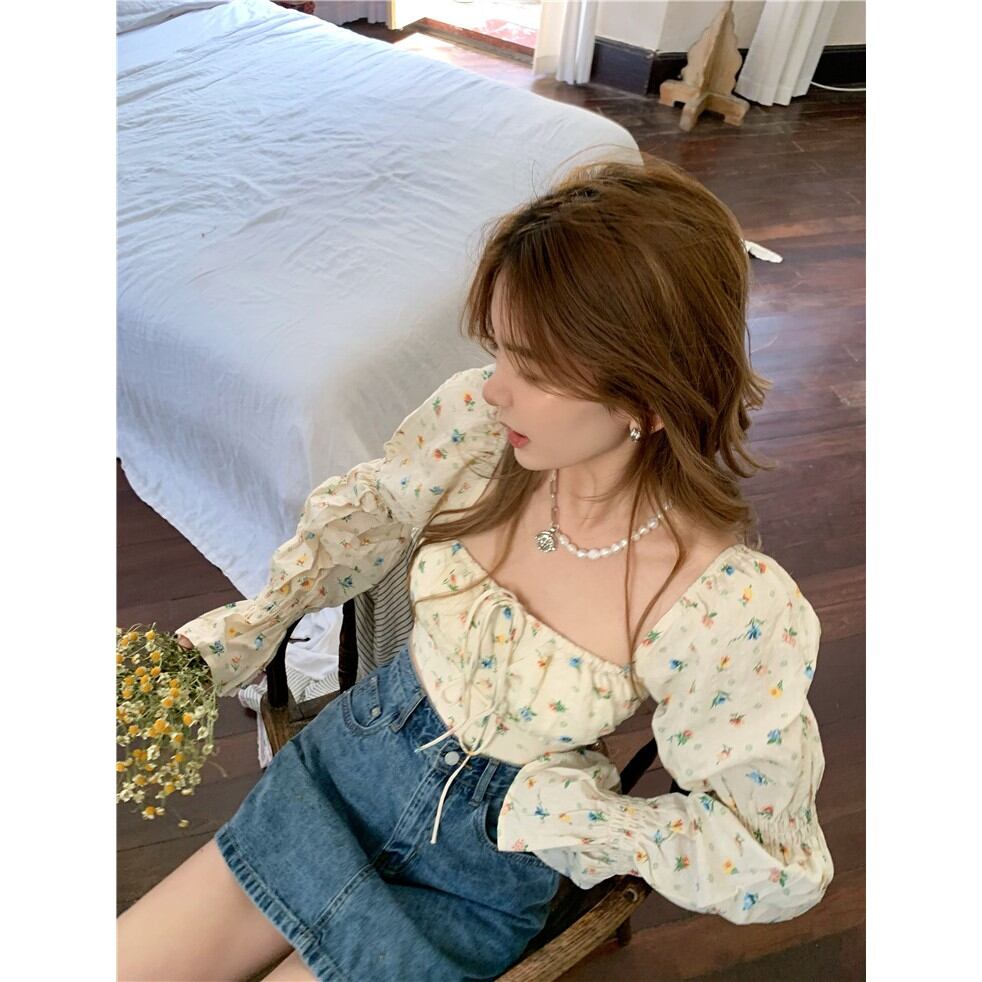 Áo croptop nữ hoạ tiết hoa nhí