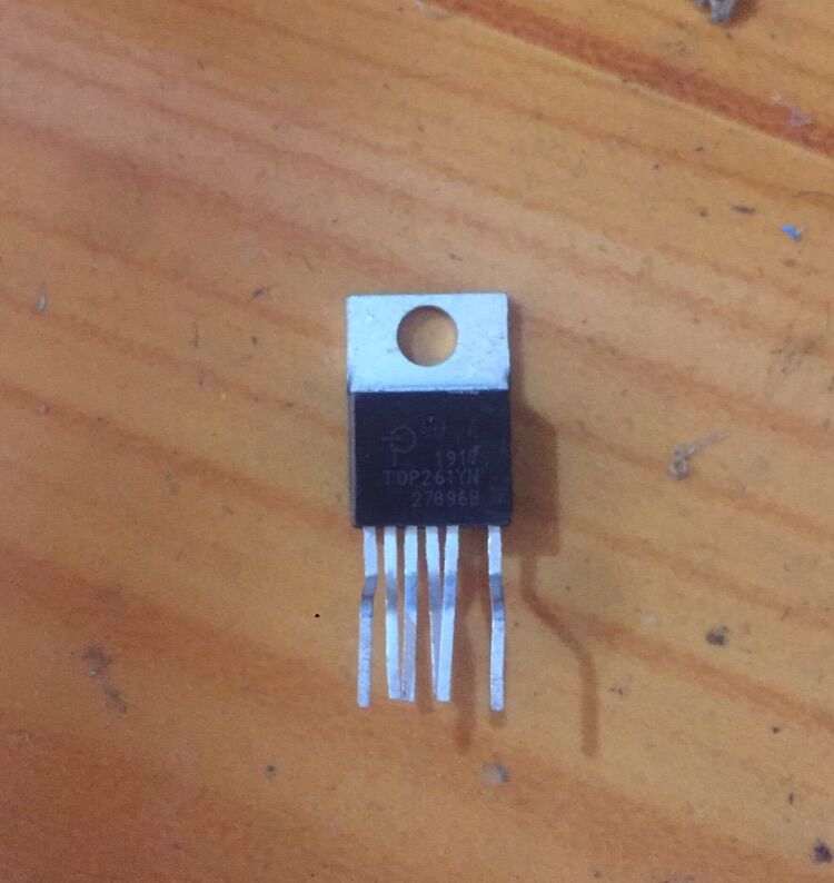 ic nguồn TOP261YN