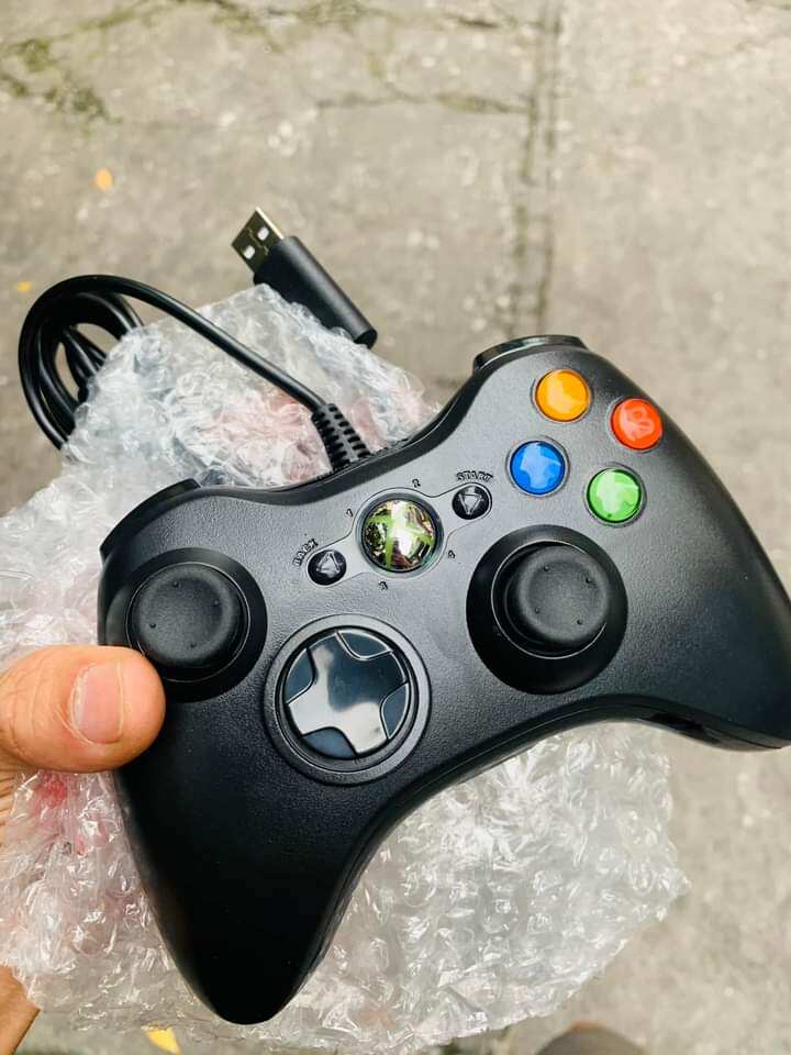 tay cầm xbox 360 có dây cao cấp cho PC laptop chơi fo , pes ... tay bấm có dây Xbox360