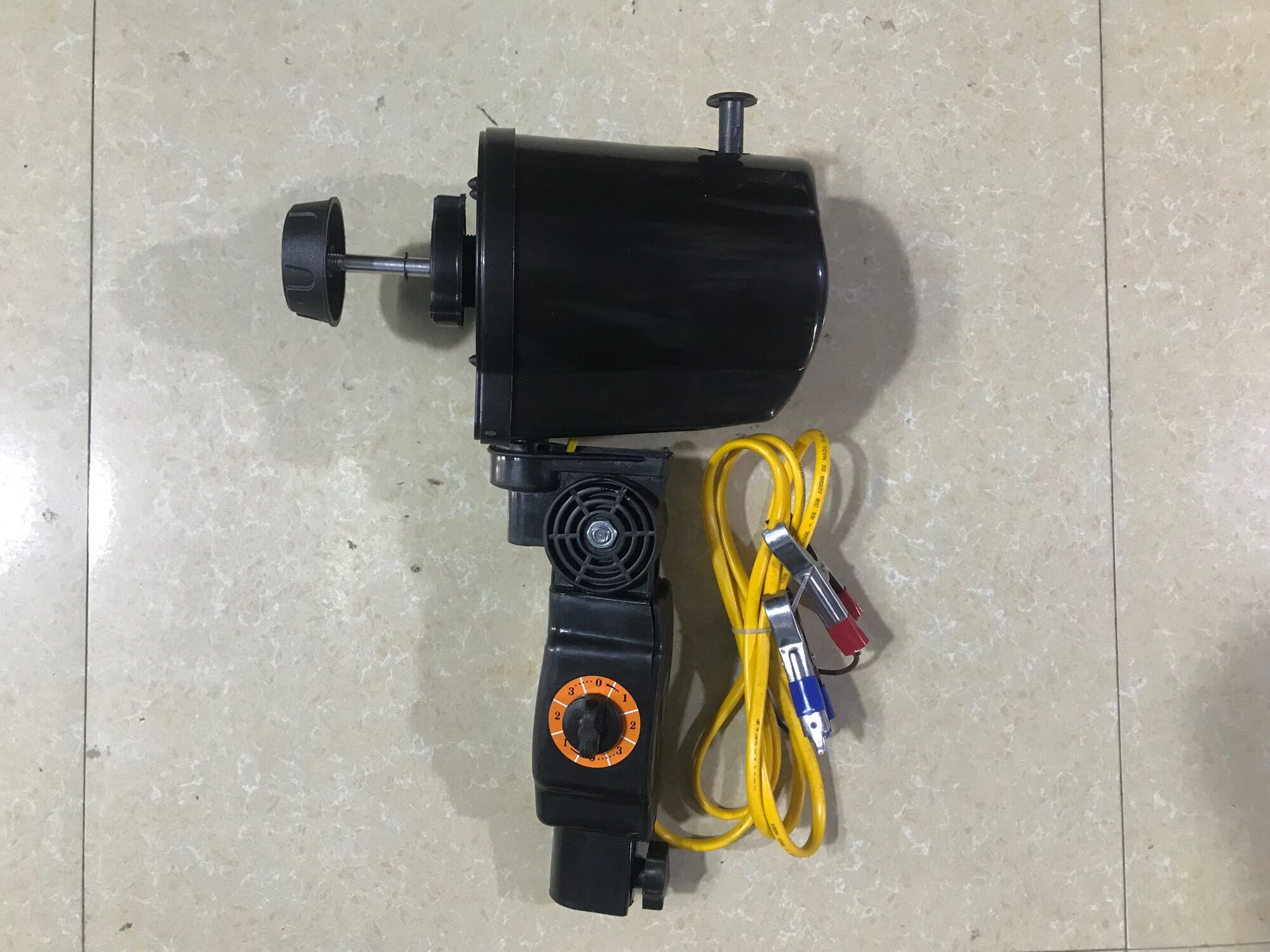 Đầu quạt kẹp bình 12vDC tạo sự khác biệt