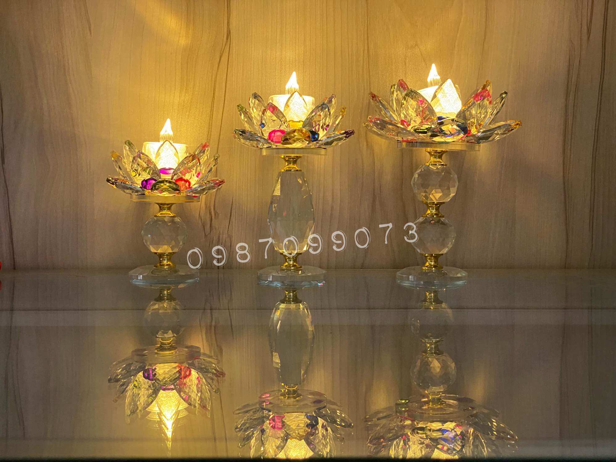 Chân đèn để nến hoa sen pha lê - đế pha lê để nến