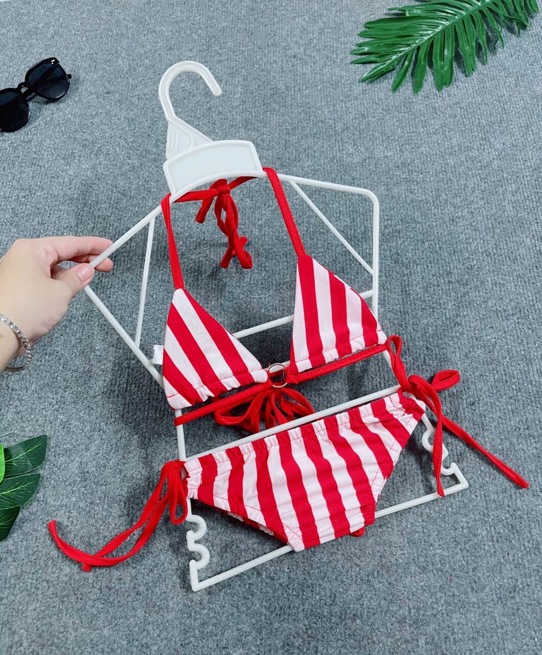 Set bơi sọc đỏ/set bơi bèo cho bé yêu diện hè