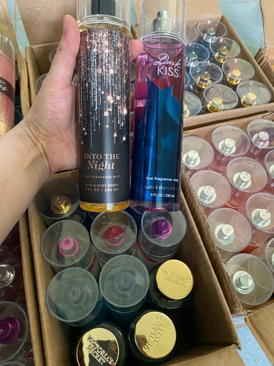 Xịt thơm body bath into the night