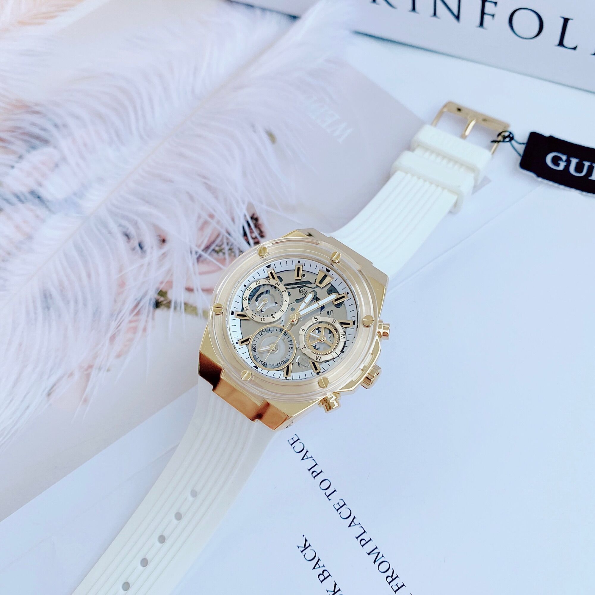 Đồng Hồ Nữ Guess Size 39