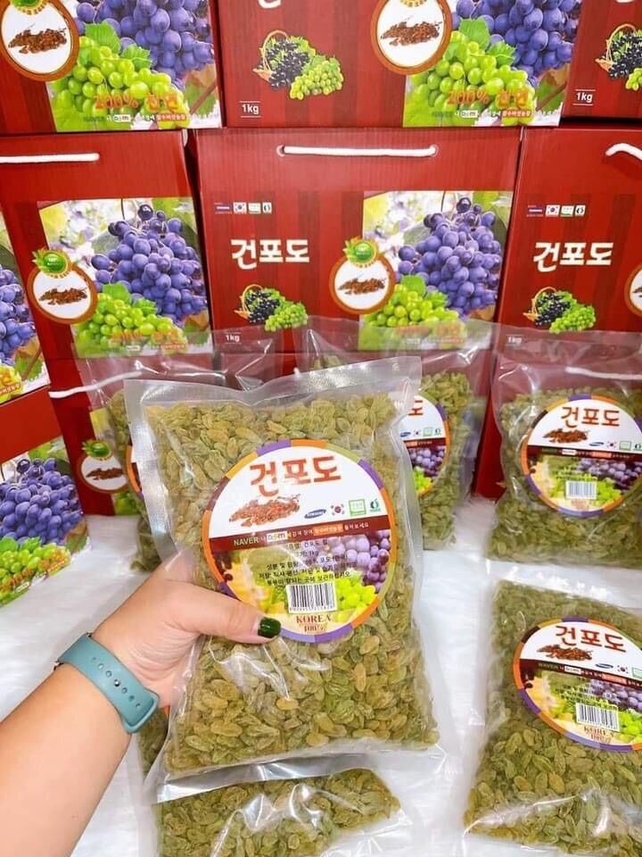Nho xanh khô hộp 1kg