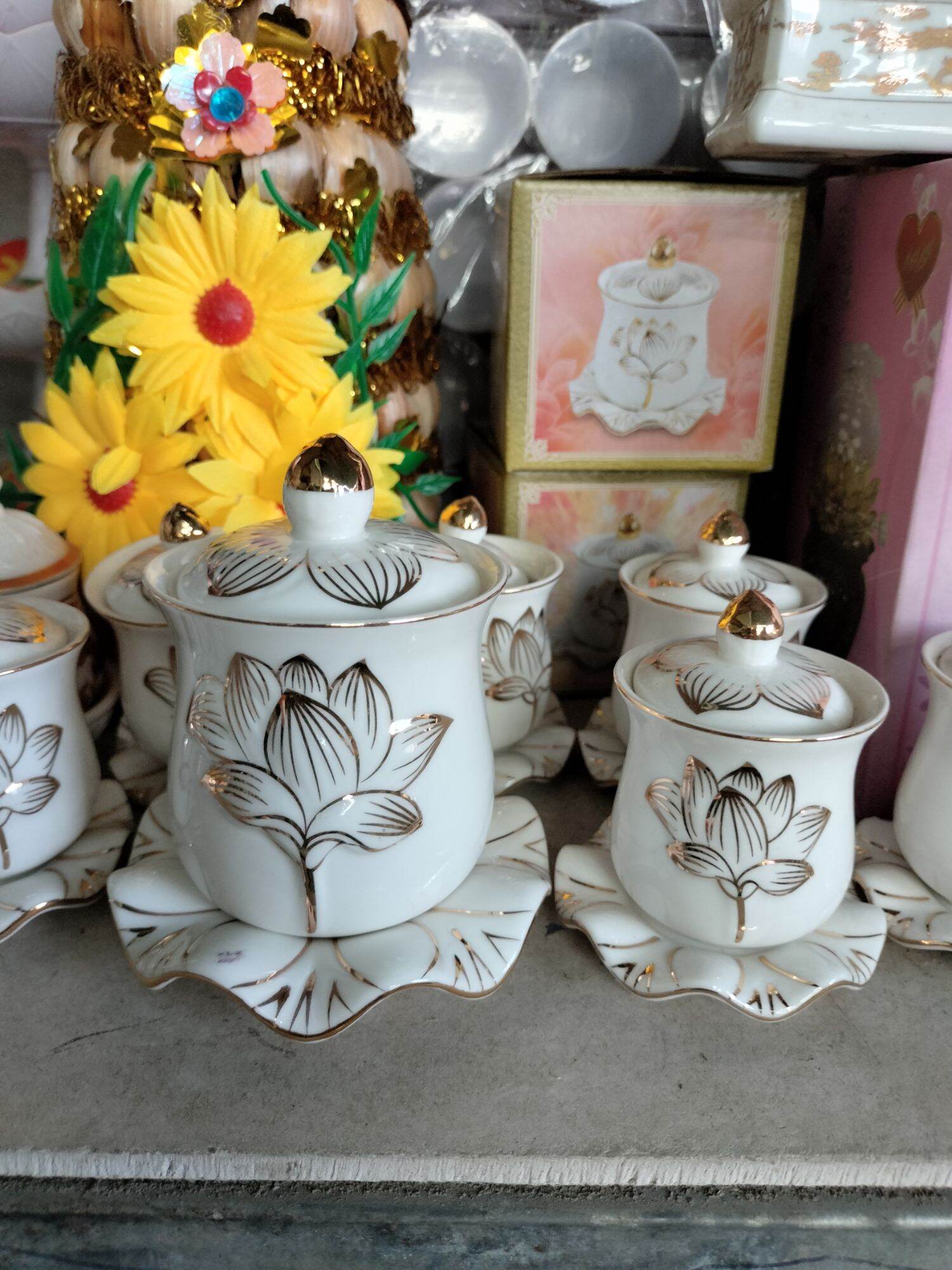 Bộ ly thờ cúng cao cấp bạch ngọc hoa sen trắng có nắp