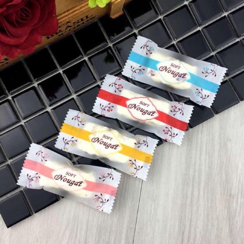 Túi kẹo Nougat, kẹo hạnh phúc
