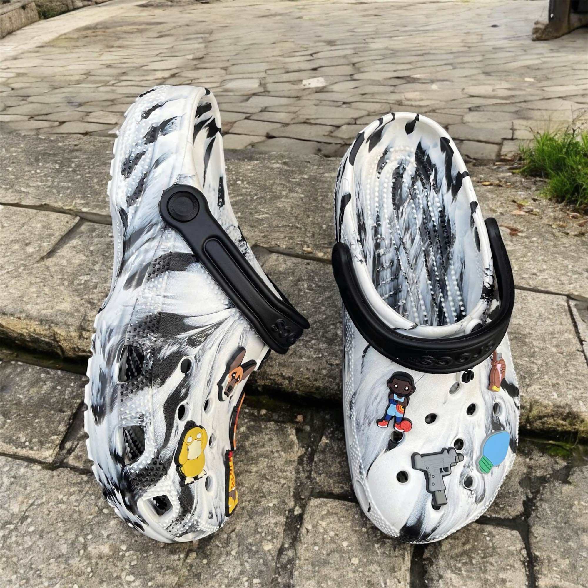 [Chính hãng-còn size 36/37] Dép sục crocs màu đen loang cực cháy SDL, lỗi cắt nhiều xả rẻ