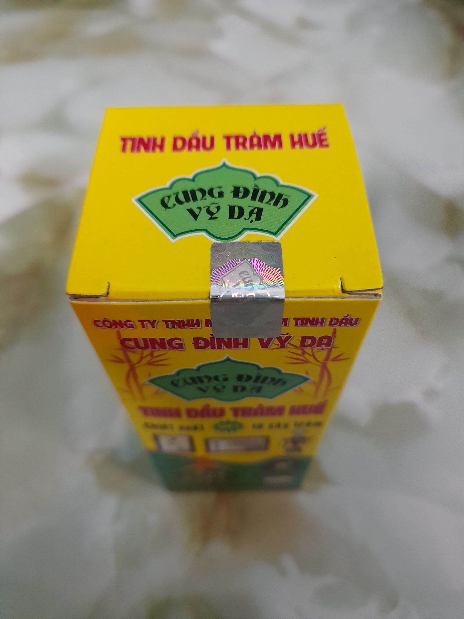 Dầu tràm Cung Đình Vỹ Dạ