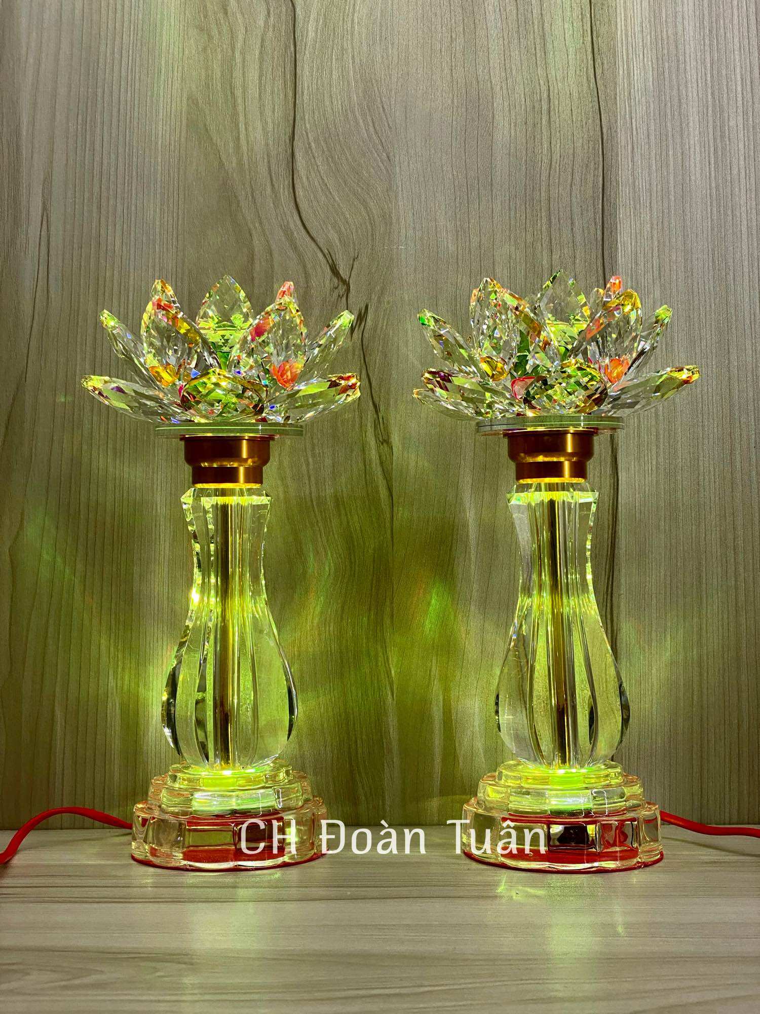 Cặp đèn thờ pha lê hoa sen đúc nguyên khối cao cấp - PL65-PL66