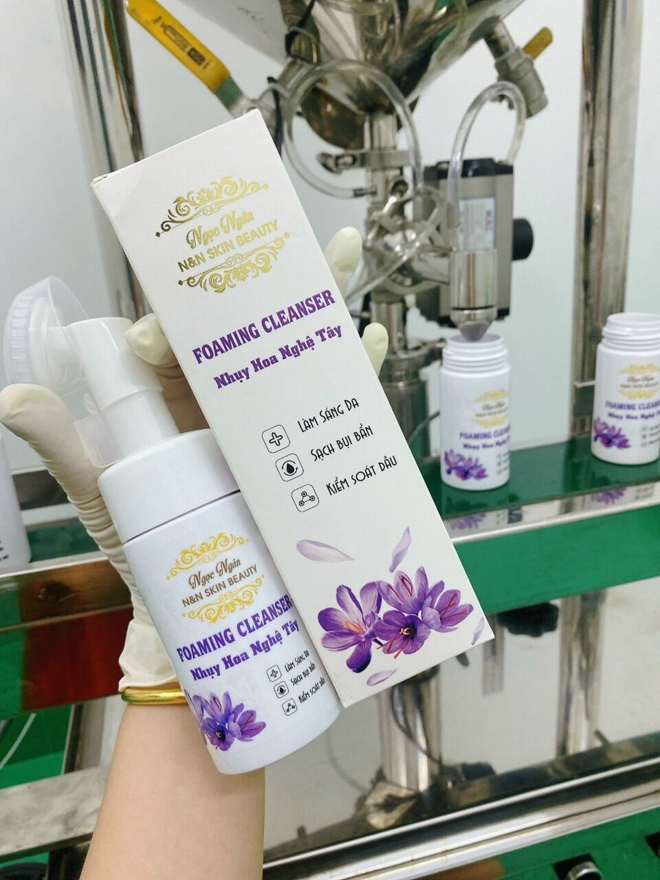 SỮA RỬA MẶT TỰ TẠO BỌT & ĐẦU MESSAGE SAFFRON CAO CẤP