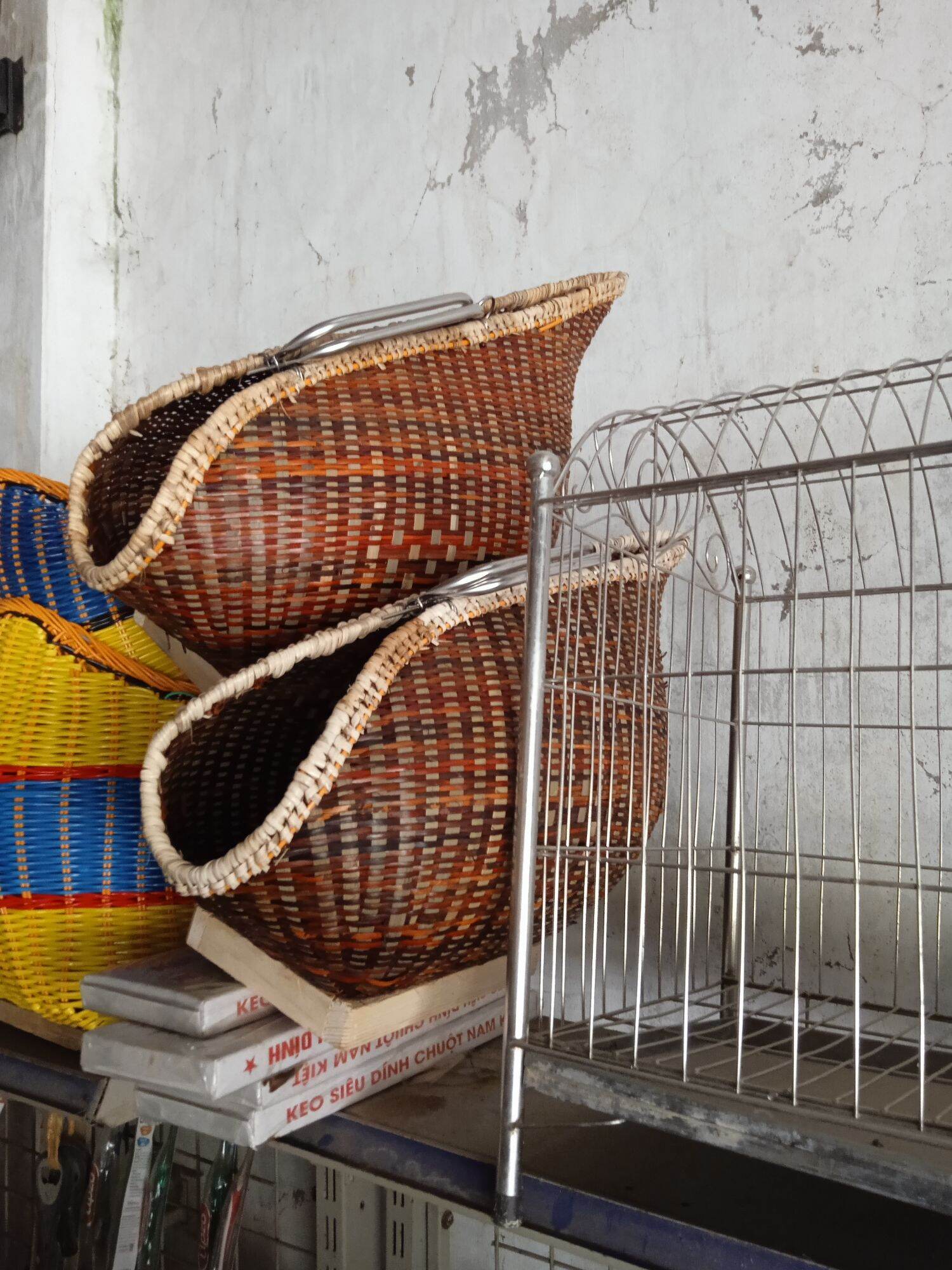 Giỏ gà làn gà mây+áo gà+bịt mỏ gà chọi gà nòi gà đá gà đòn