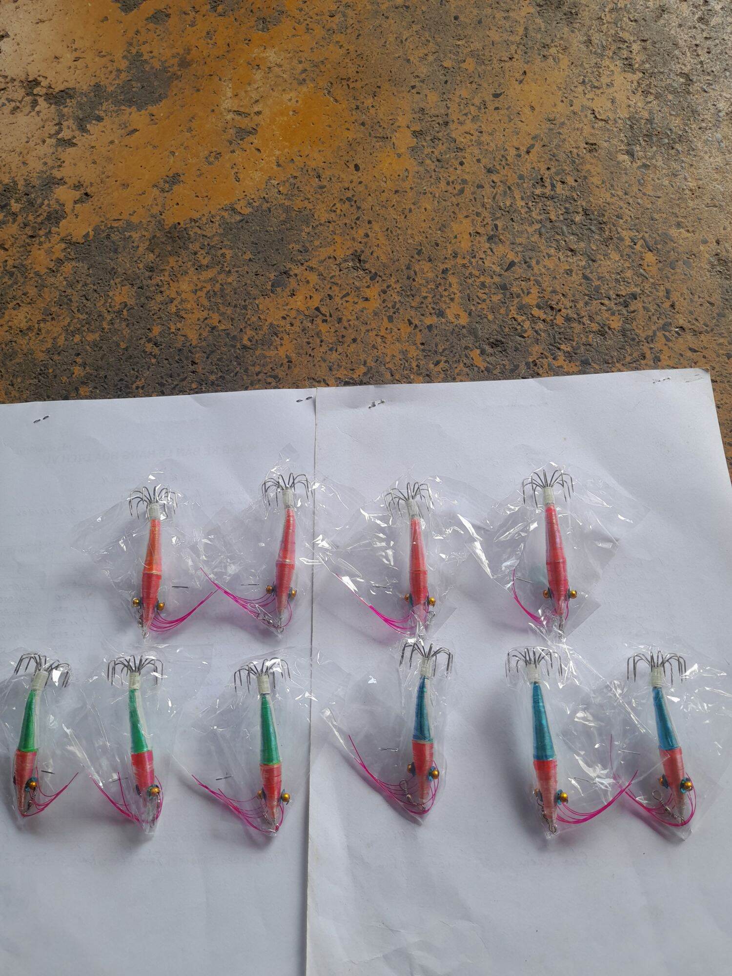 Combo 10 cái rường câu mực nổi có dạ quang .dài 6cm nặng 20g giá 180k