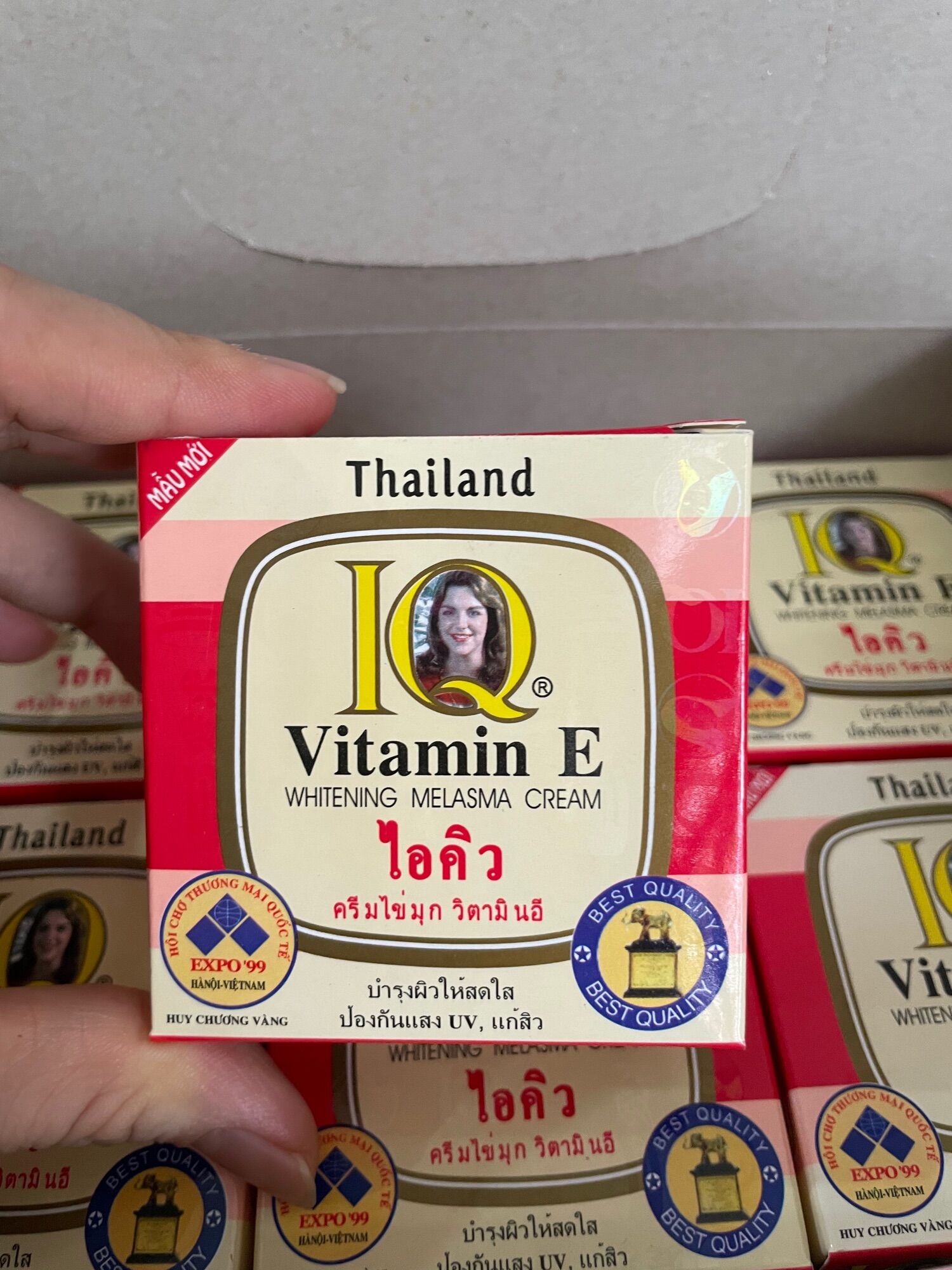 Kem Vitamin e hồng Thái Lan
