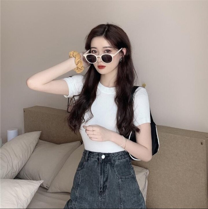Áo Thun nữ cổ tròn , chất gân thun mát mịn siêu xinh