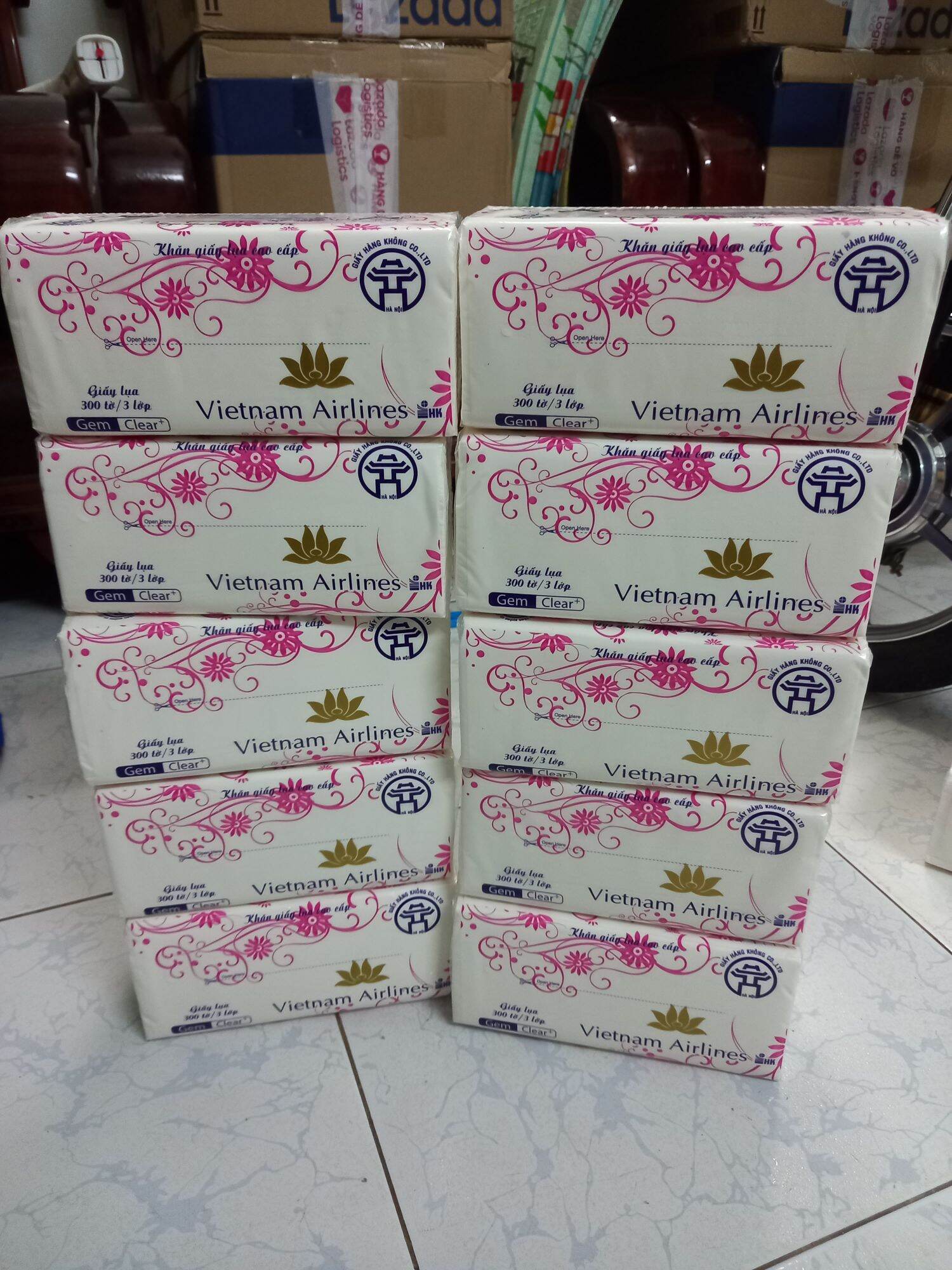 3 gói khăn giấy khô 300 tờ loại 1.