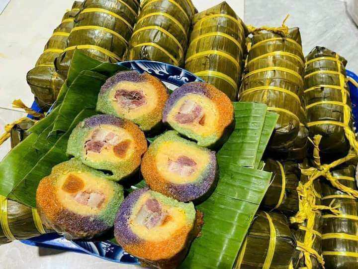 1 đòn bánh tét 3 màu nhân đậu mỡ trứng muối 1,2kg