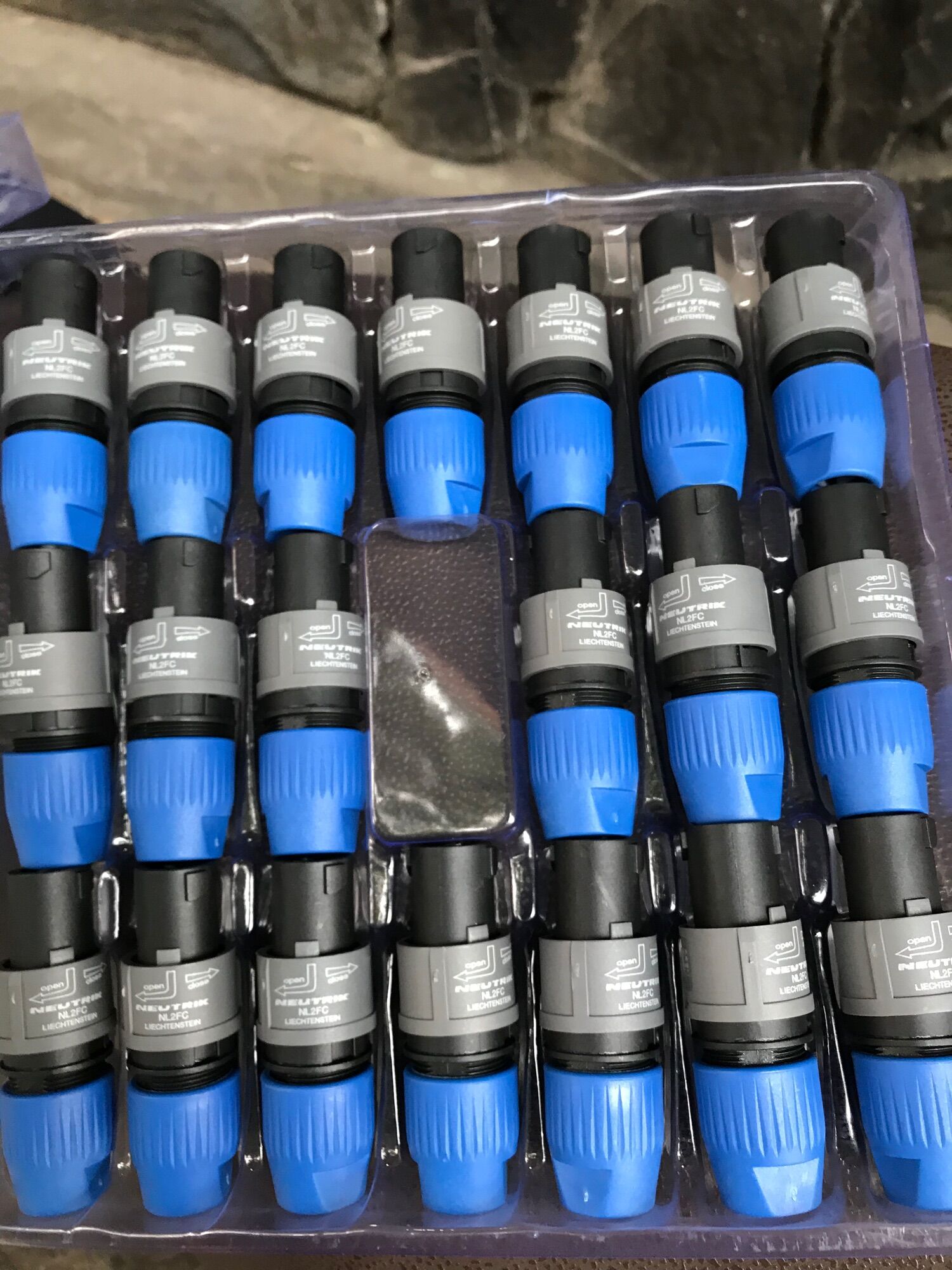 Jack loa sân khấu Neutrik 2 pin