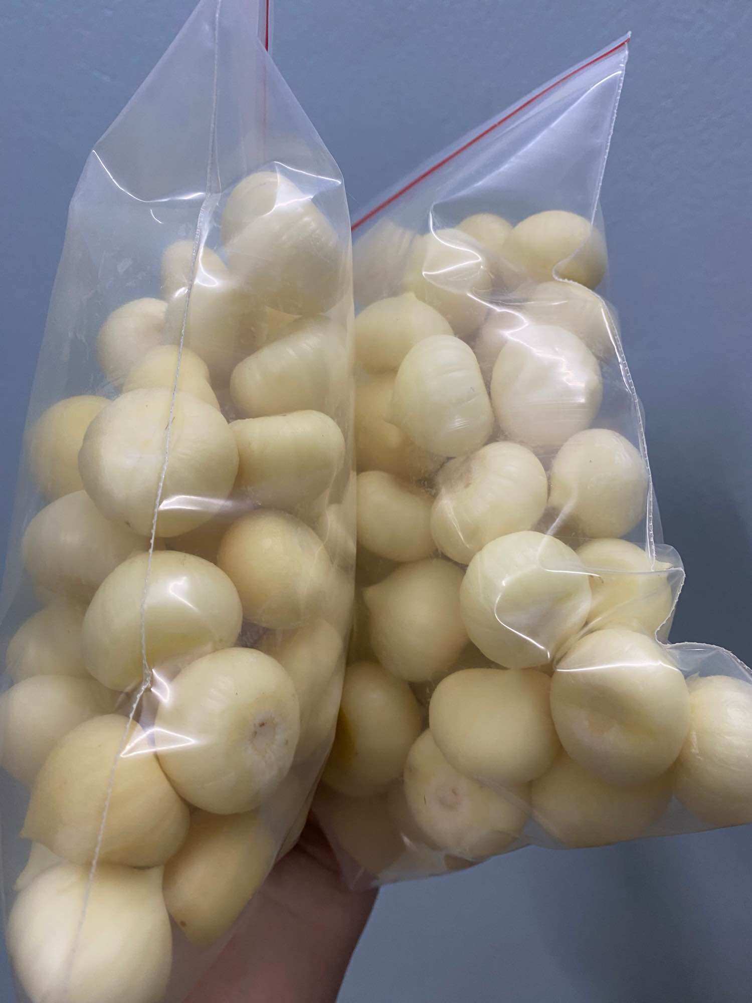 Tỏi cô đơn bóc sẵn 1kg