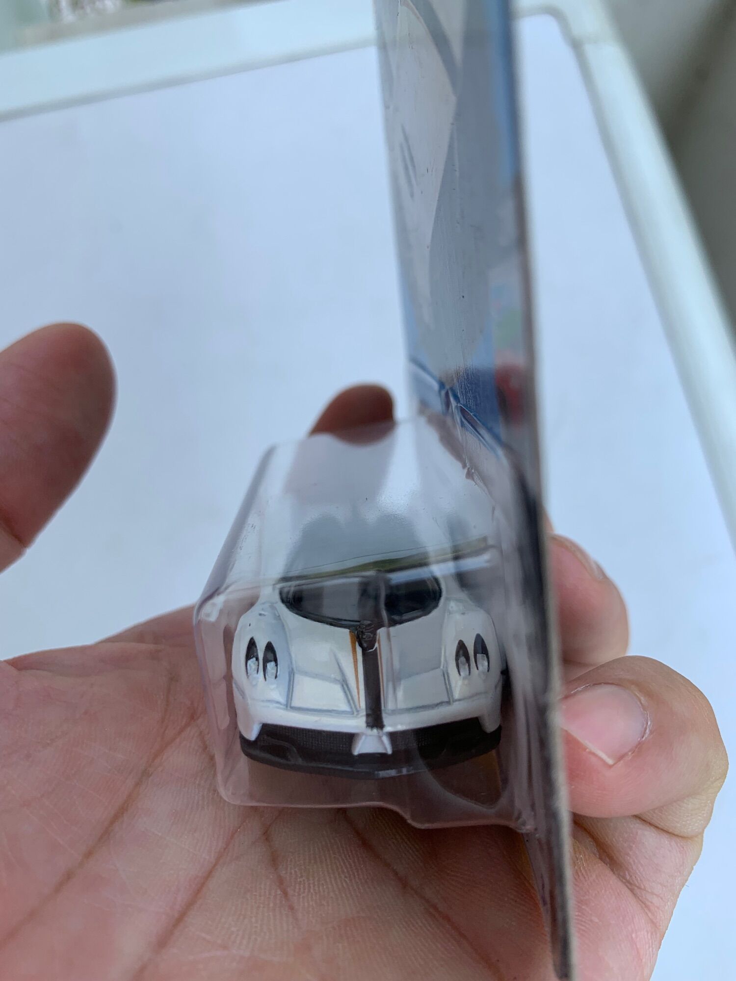 Hot Wheels '17 Pagani Huayra Roadster