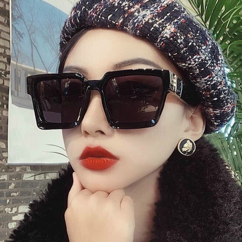 Kính râm gọng vuông nam nữ