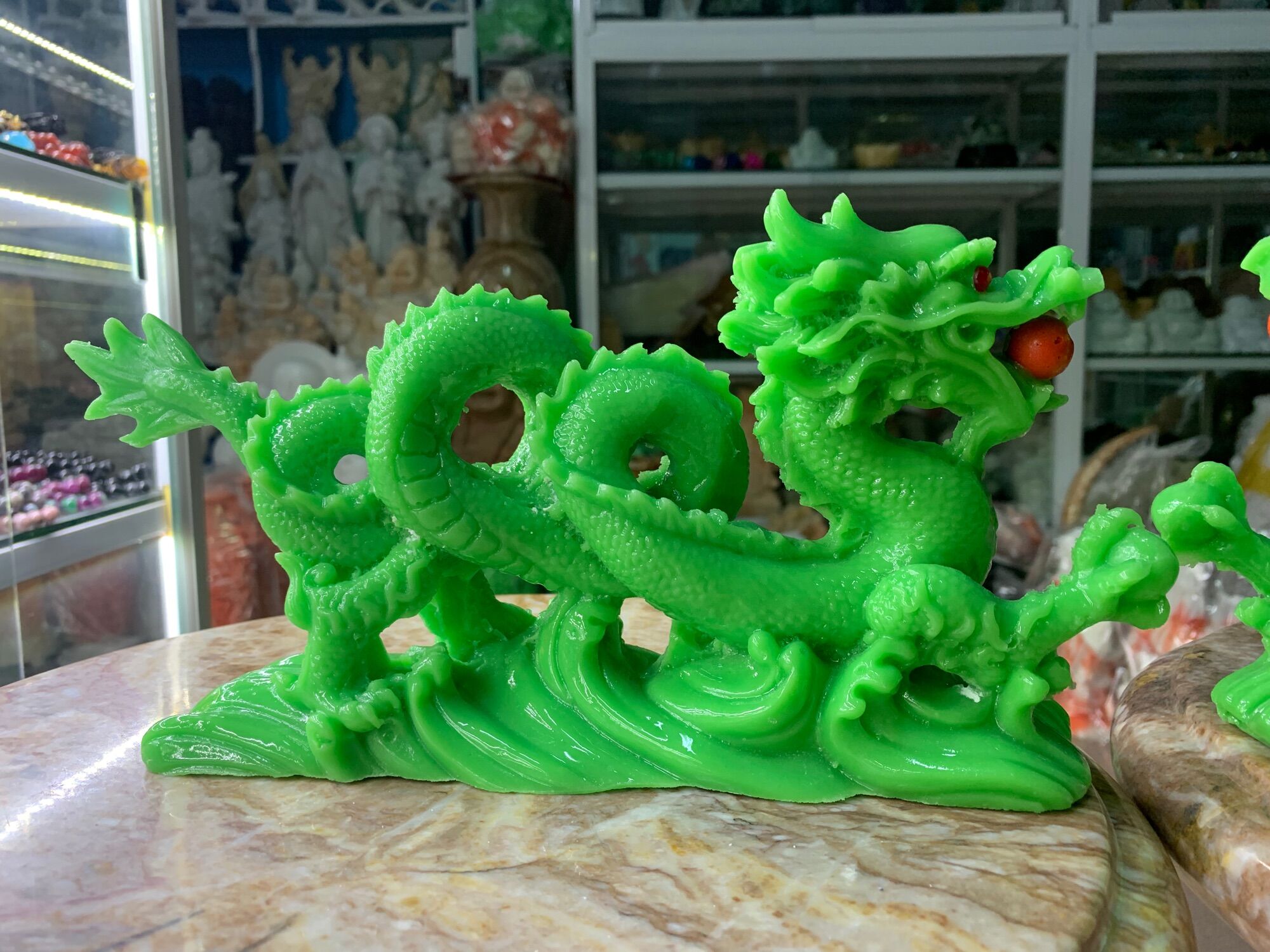 Cặp Rồng Ngậm Ngọc Đá Đúc - ngang 30cm