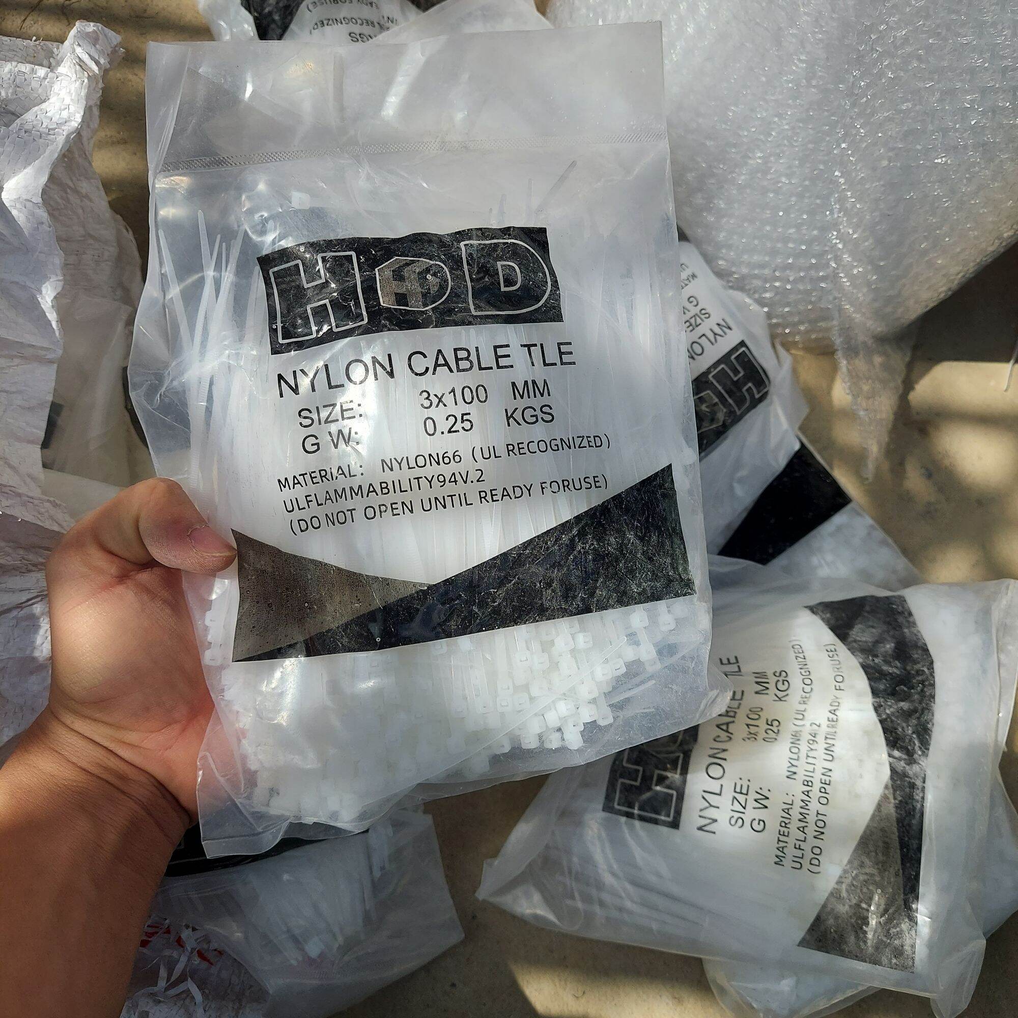 Dây rút nhựa - dây thít nhựa nhiều kích cỡ 3x100 mm túi 100 sợi