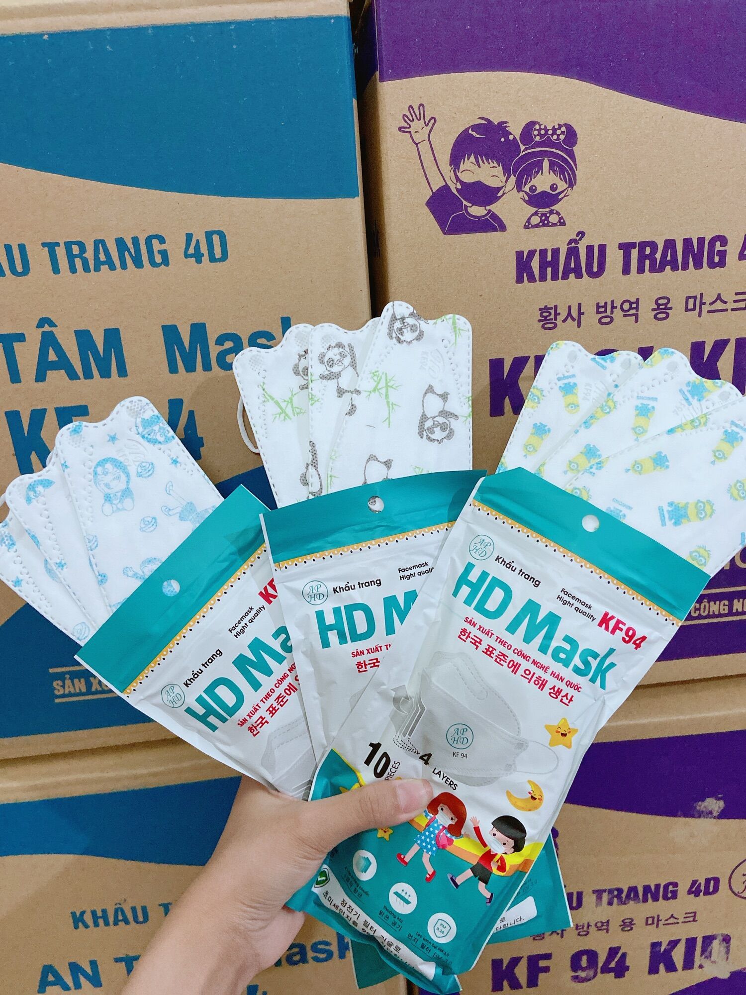 50 chiếc khẩu trang KF94 cho bé trai