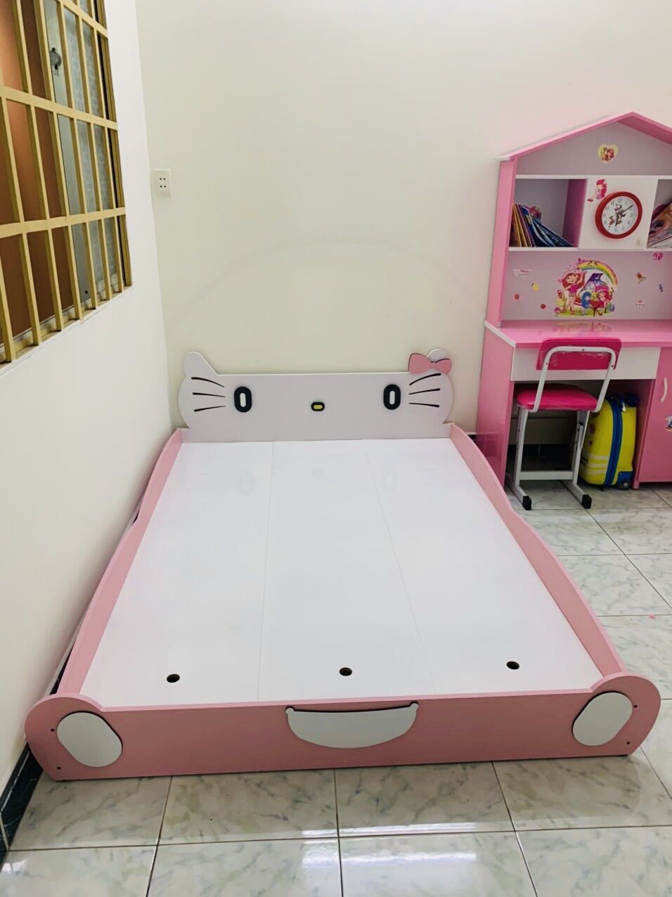 Giường Gỗ bé gái 1mx1m9 #COWODECOR