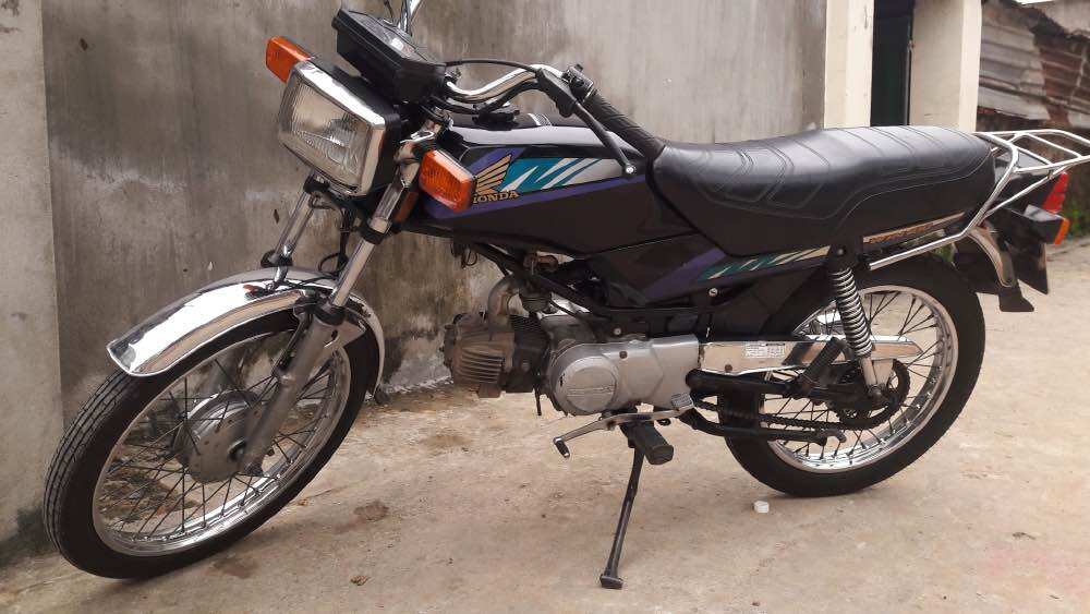 Trọn bộ tem dán 3 lớp xe Win 100 ( tem dán zin theo xe chính hãng của HonDa)