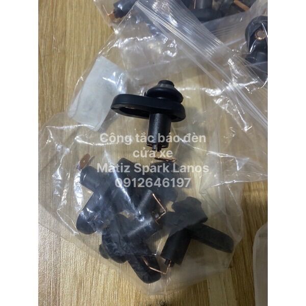 Công tắc cửa Matiz Spark Lanos, Công tắc báo đèn cửa Matiz Spark Lanos, Công tắc báo mở cửa Matiz Spark Lanos