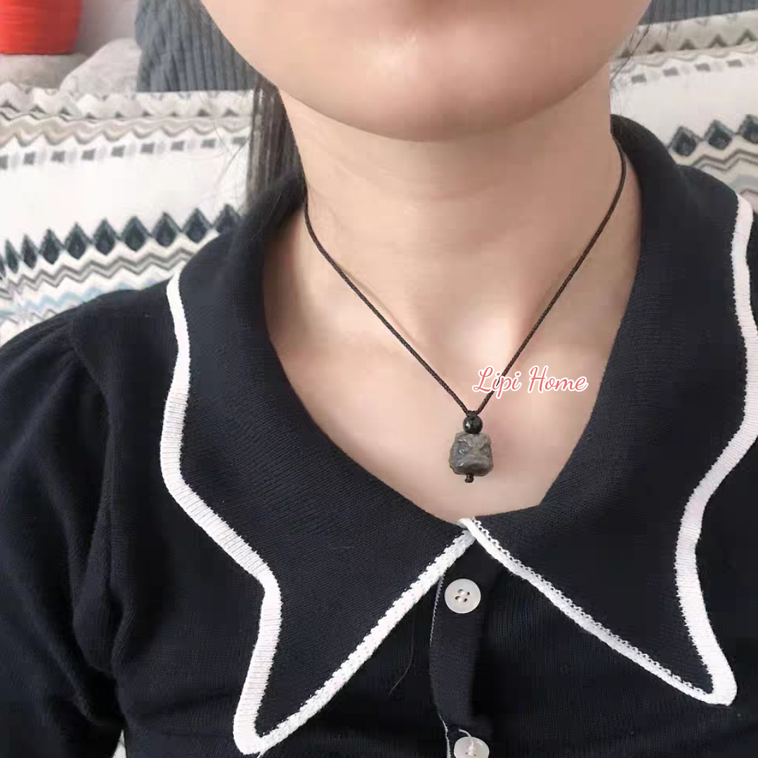 Mặt dây chuyền charm đá obsidian điêu khắc đầu lân