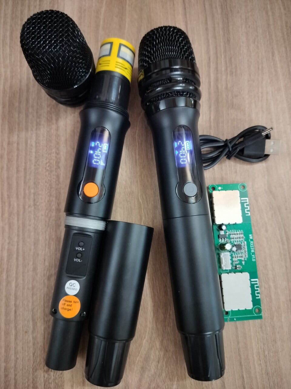 Micro Loa Kéo Pin Sạc