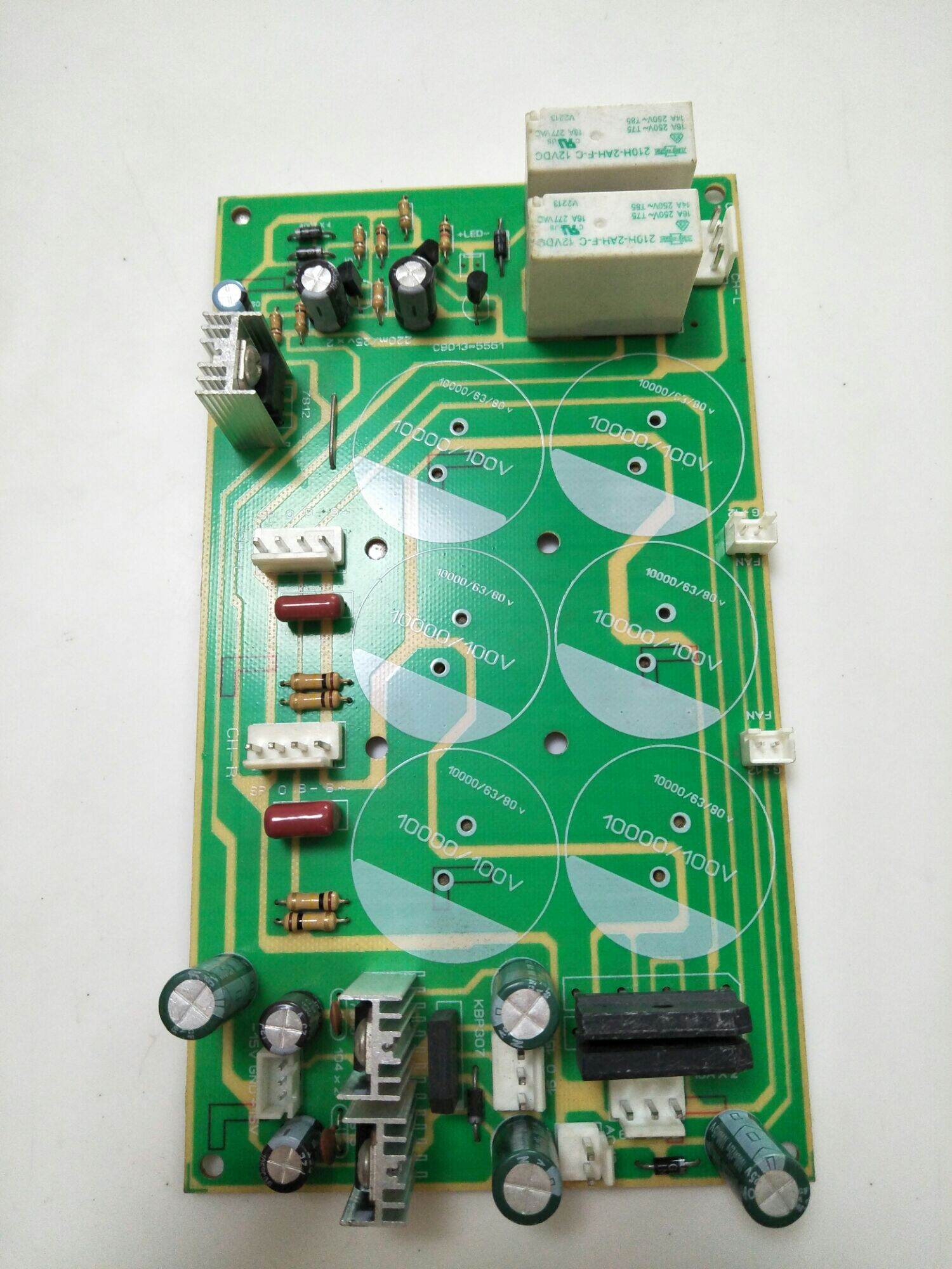 Bo nguồn 6 tụ