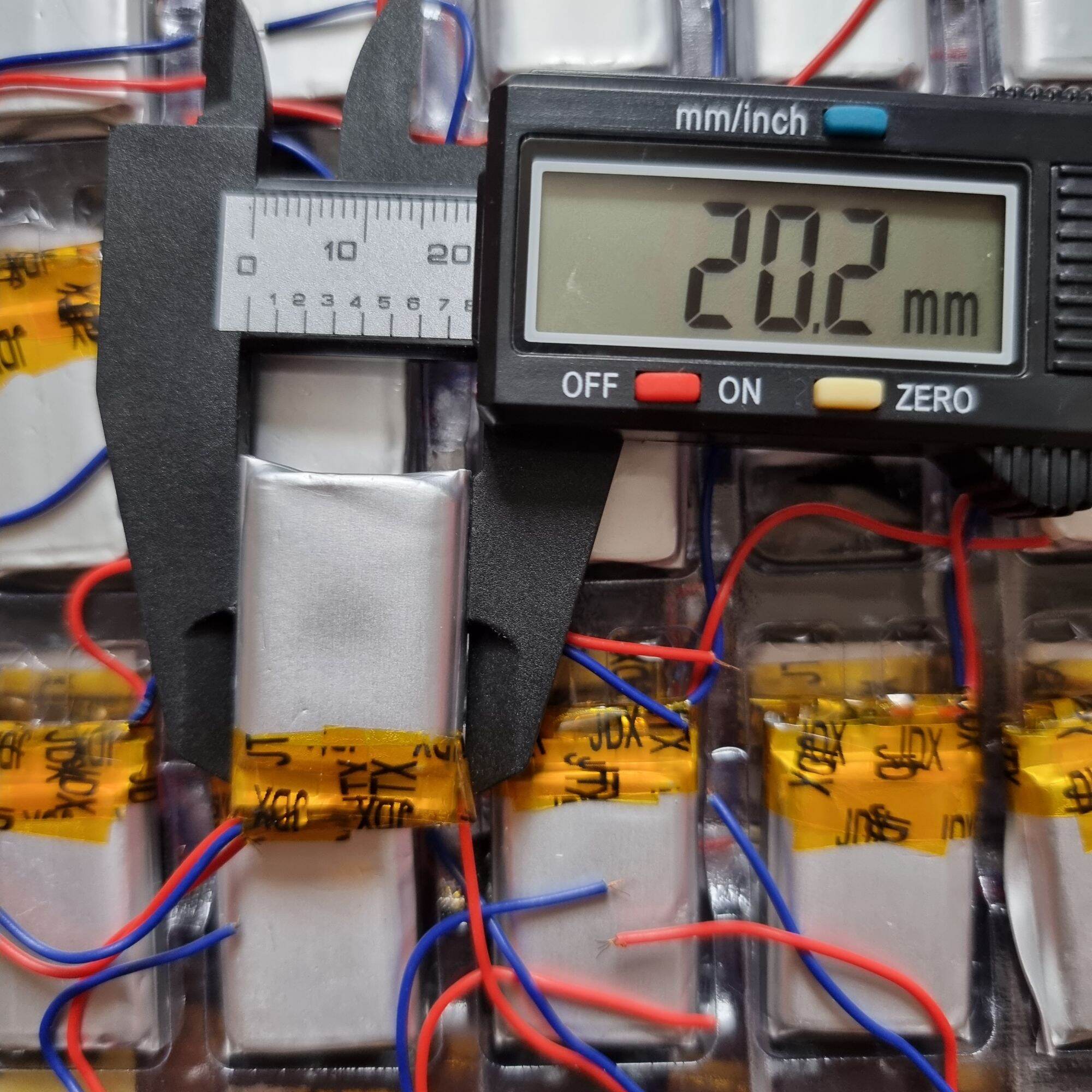 Pin Lithium Polymer 602030 có mạch bảo vệ / 3.7v  300mah (mới tồn kho)