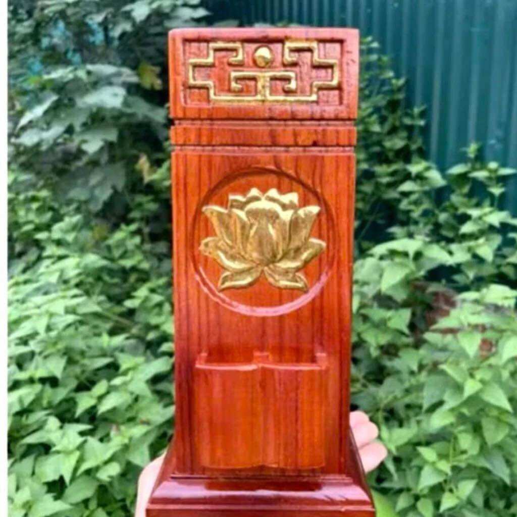 Ống nhang gỗ tự nhiên hoa sen vàng hút tài lộc