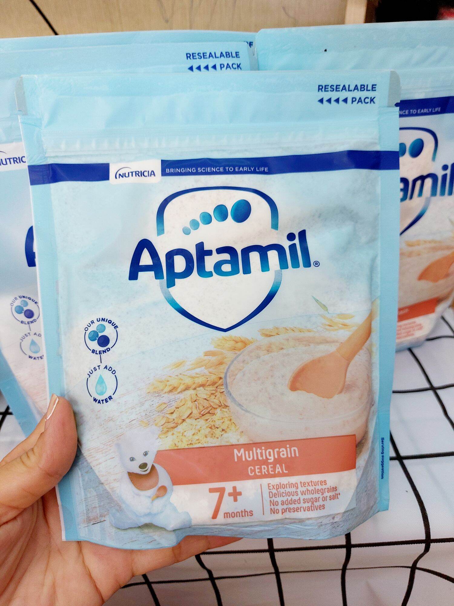 Bột ăn dặm Aptamil Anh