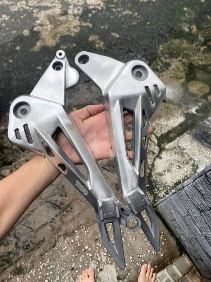 Gác Chân Đùi Gà KFC Phây Lỗ