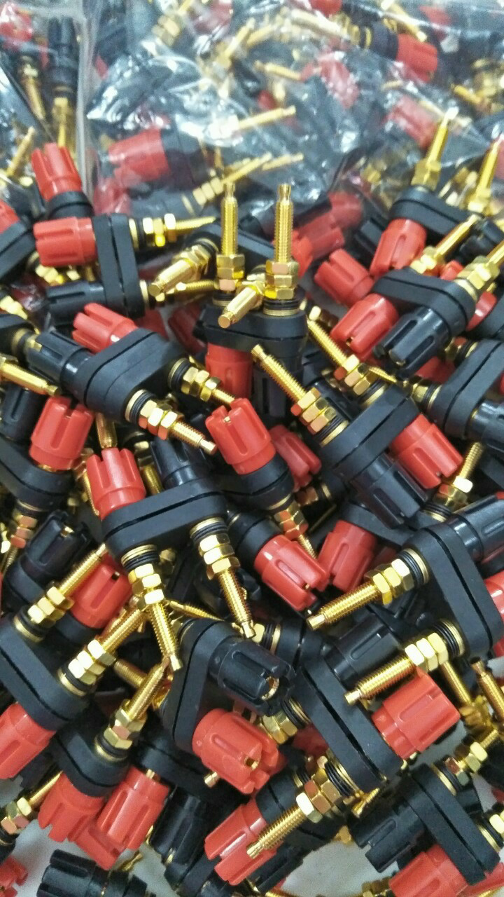 4 cái trạm loa 2 cọc, dài 6 cm