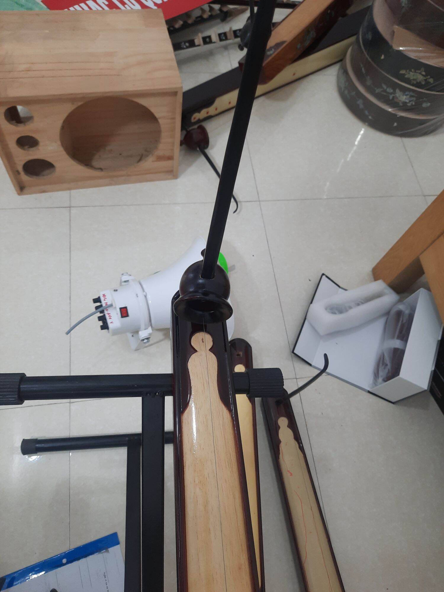 Đàn bầu điện giá rẻ chất lượng tốt