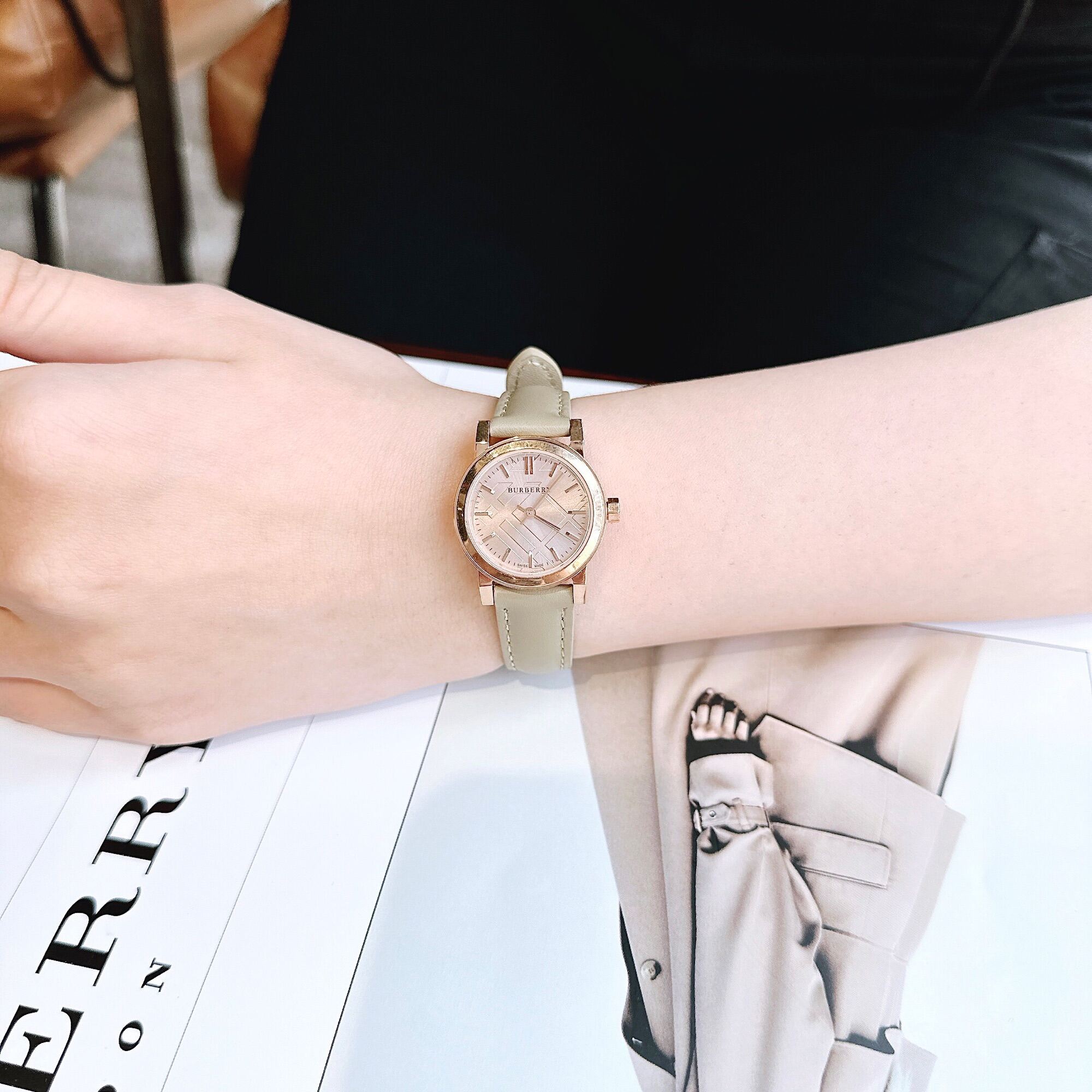 Burberry Watch Women Giá Tốt T03/2023 | Mua tại 