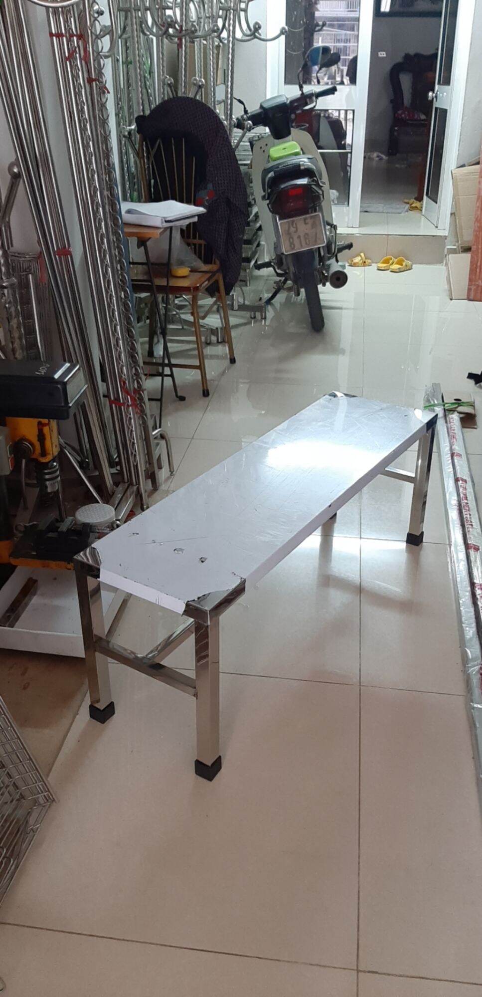 Ghế inox dài 1m, rộng 30 cm, cao 45cm