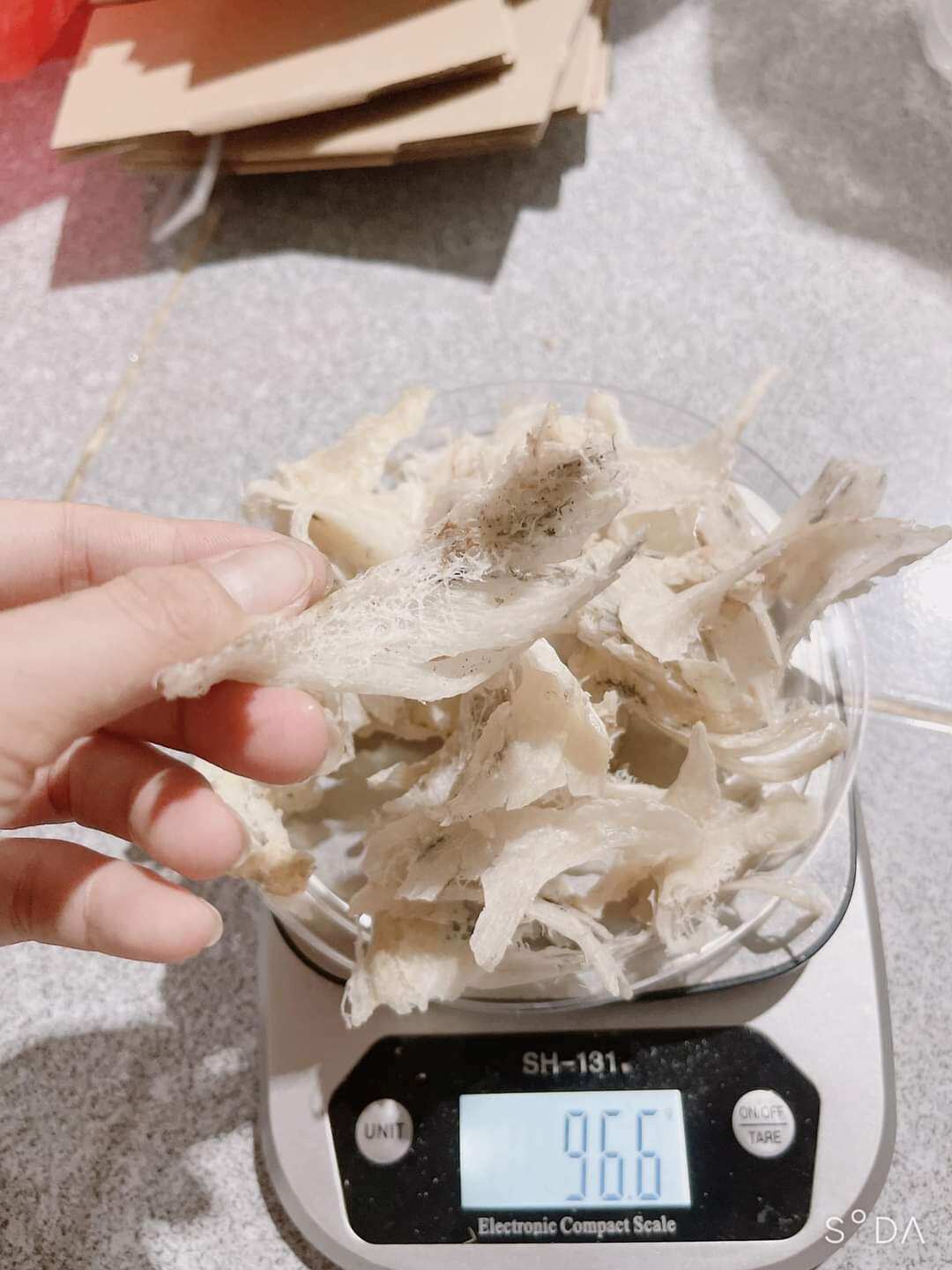 10g CHÂN YẾN THÔ TẶNG KÈM 5 VỊ _ TÁO ĐỎ, HẠT CHIA, ĐƯỜNG, KỶ TỬ
