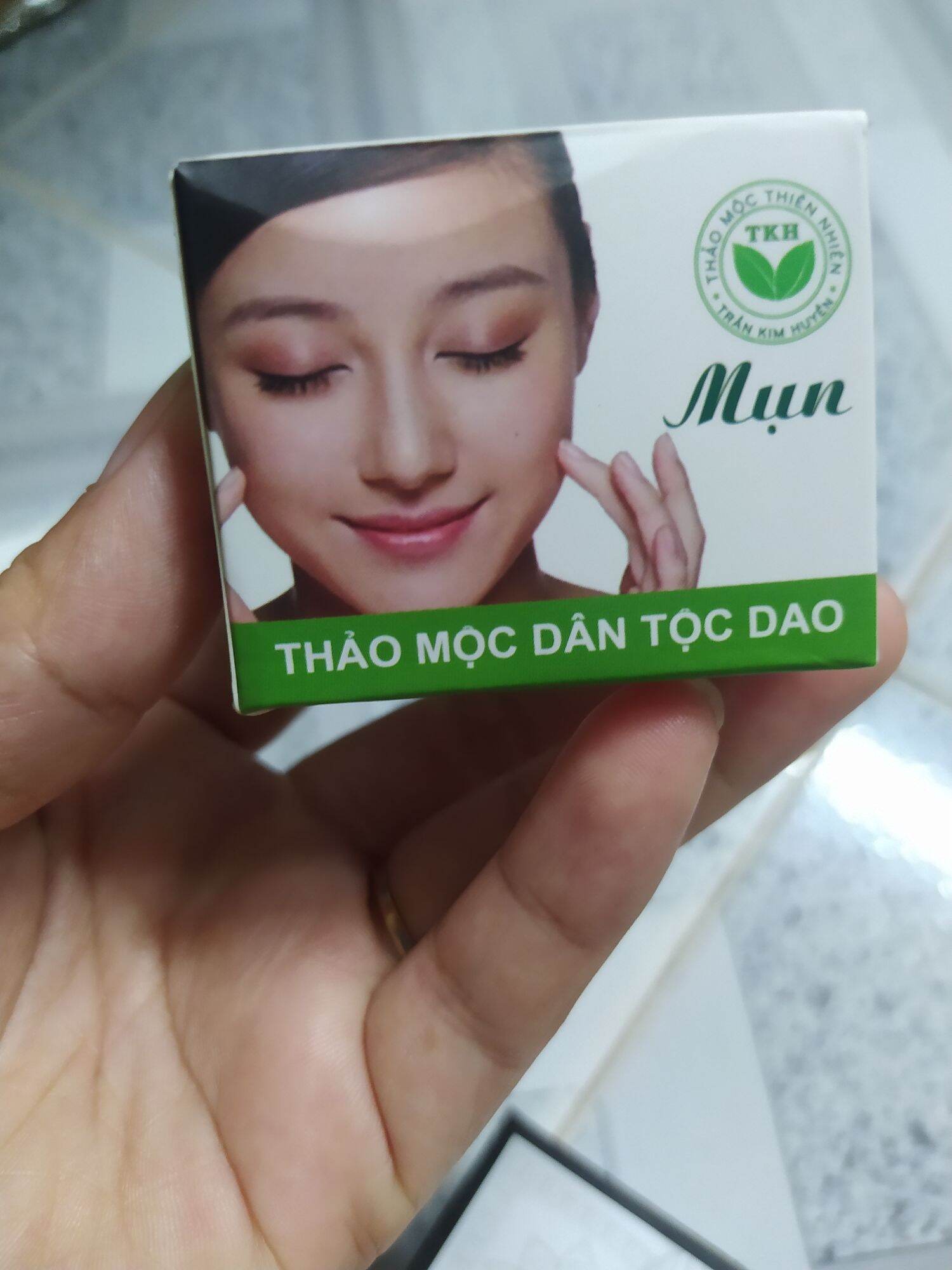 Kem mụn trần kim Huyền