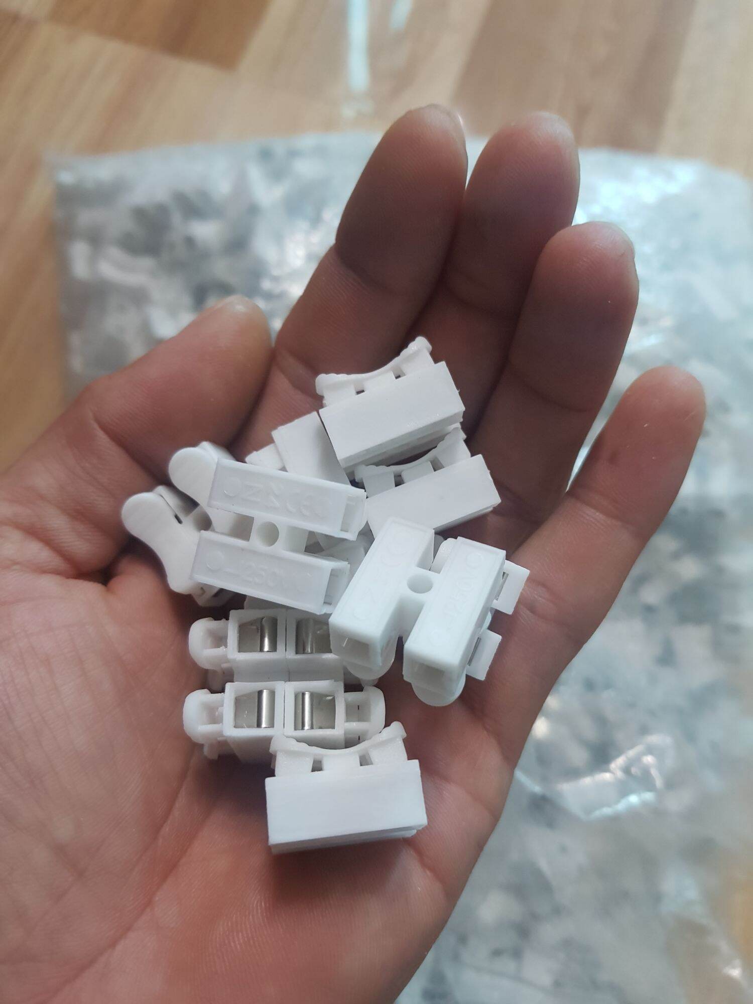 Cút nối - kẹp nối nhanh điện CH-2