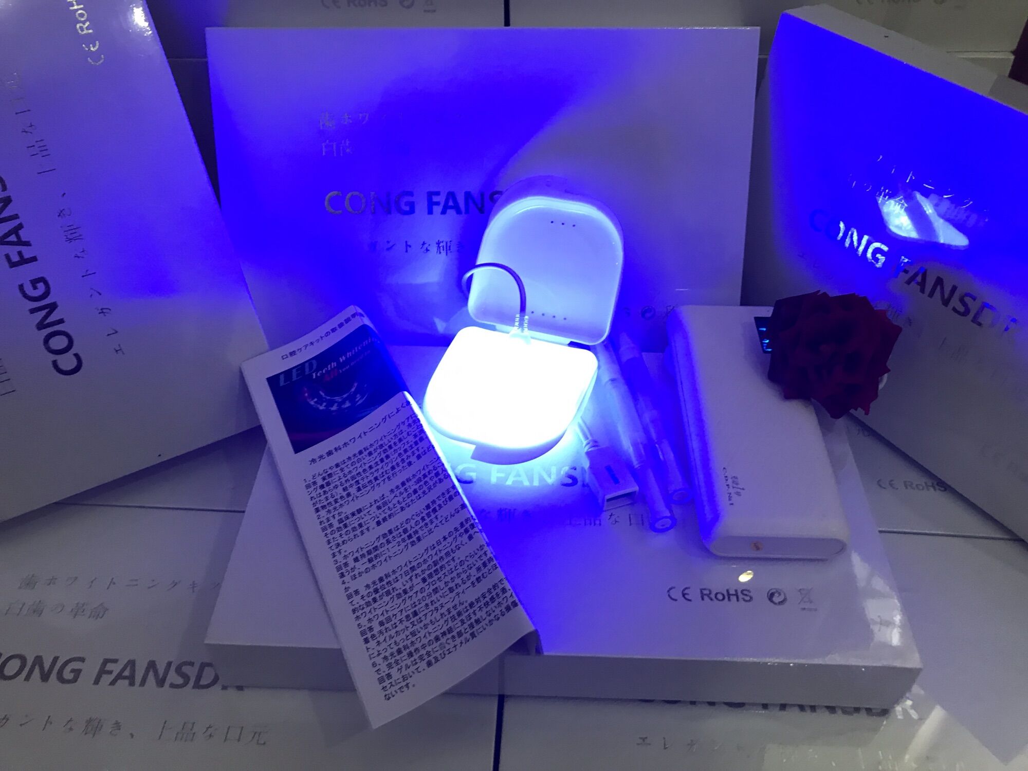 Máy tẩy trắng răng tại nhà cong fansdr