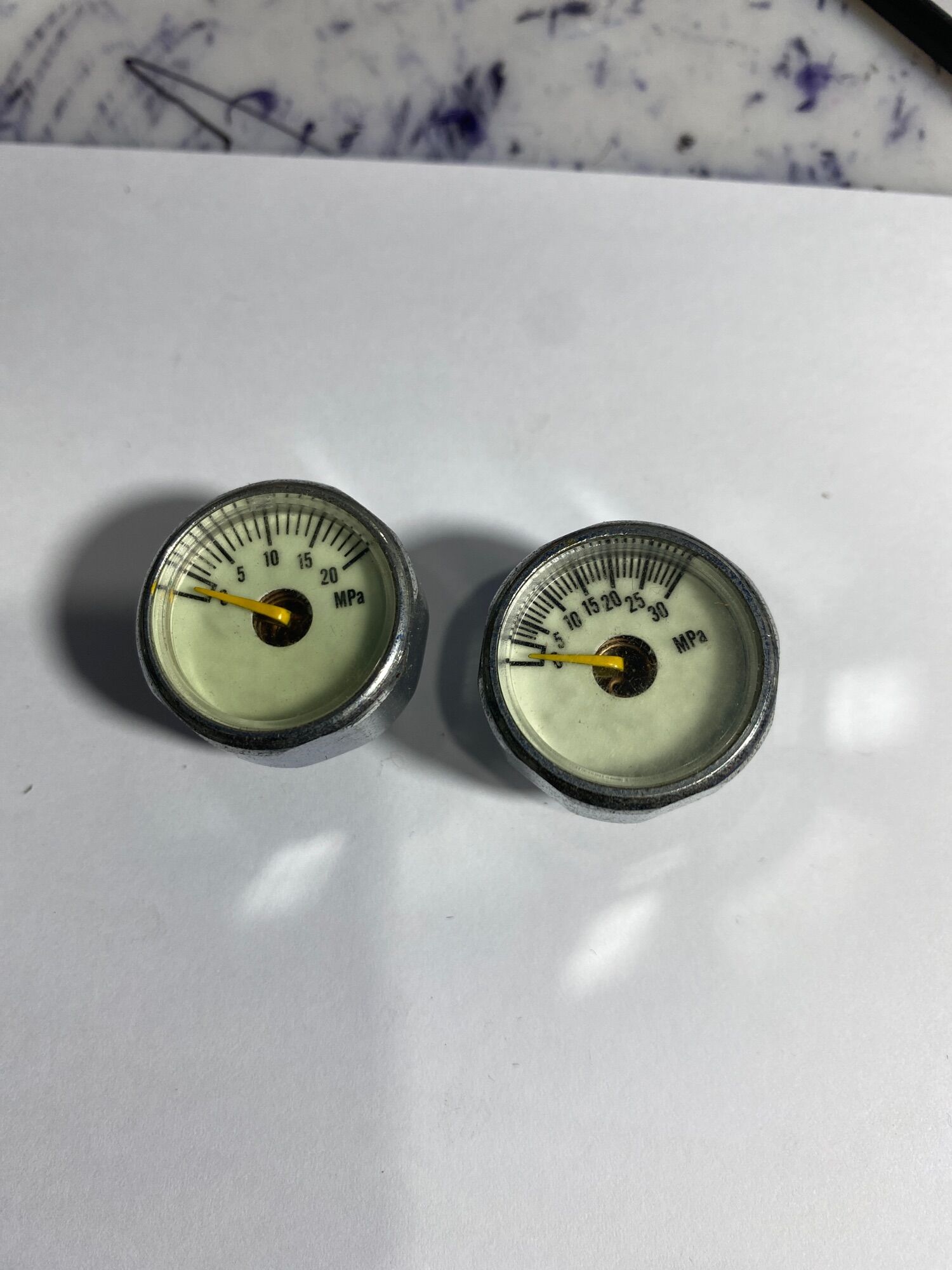 Đồng hồ 20mpa ren 8 và 30mpa ren 10
