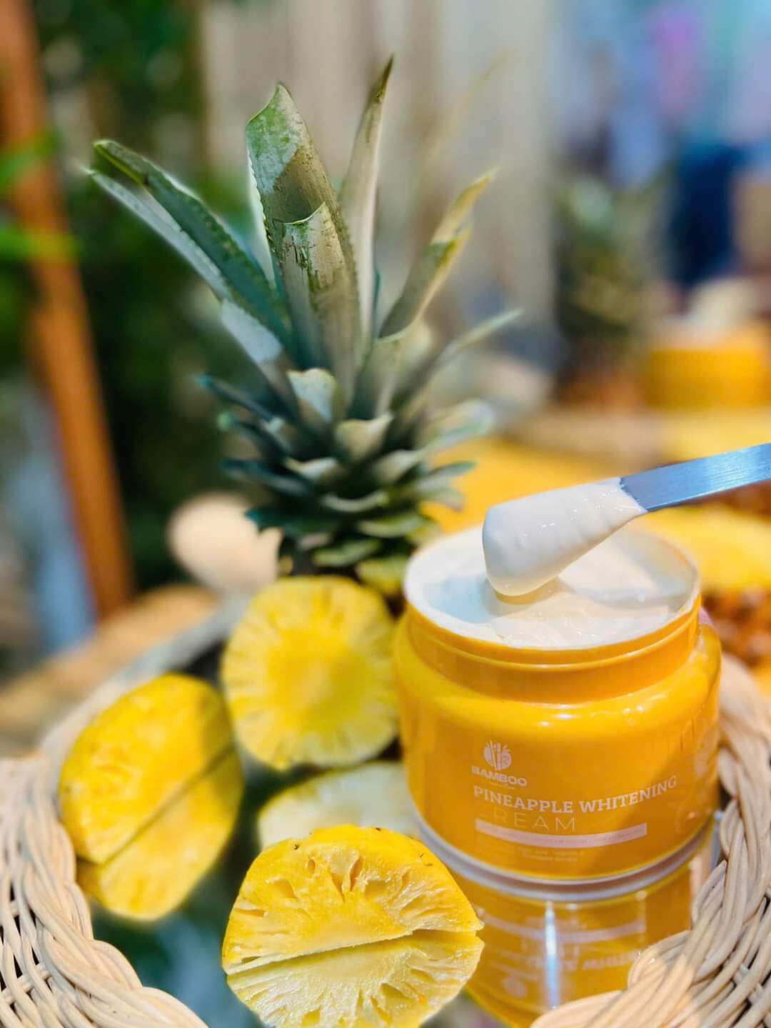 Kem Body Dứa Pineapple Whitening Cream Bamboo